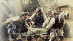 「ブラックホーク・ダウン」斬首作戦の失敗と混乱を描いた傑作戦争映画