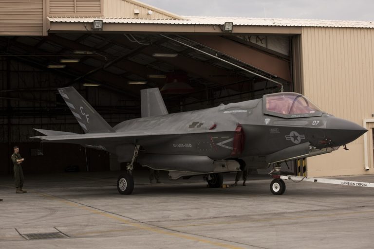 f-35-2539090_1280